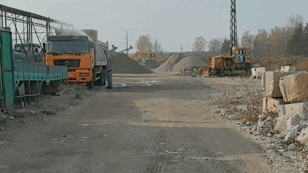 Малый Исток, добыча и переработка камня